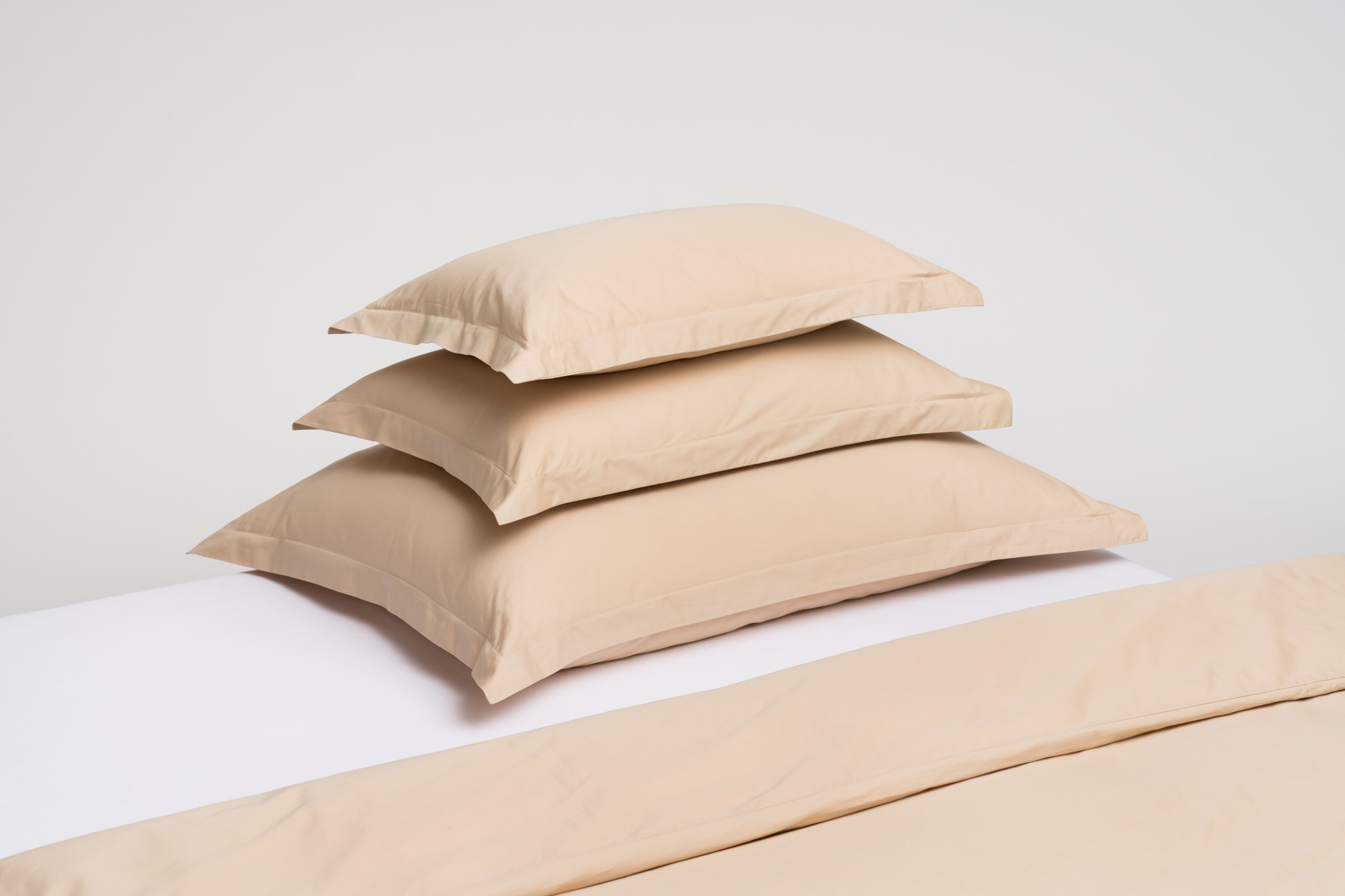 Die Kollektion Wooden Essence in zartem Beige.
