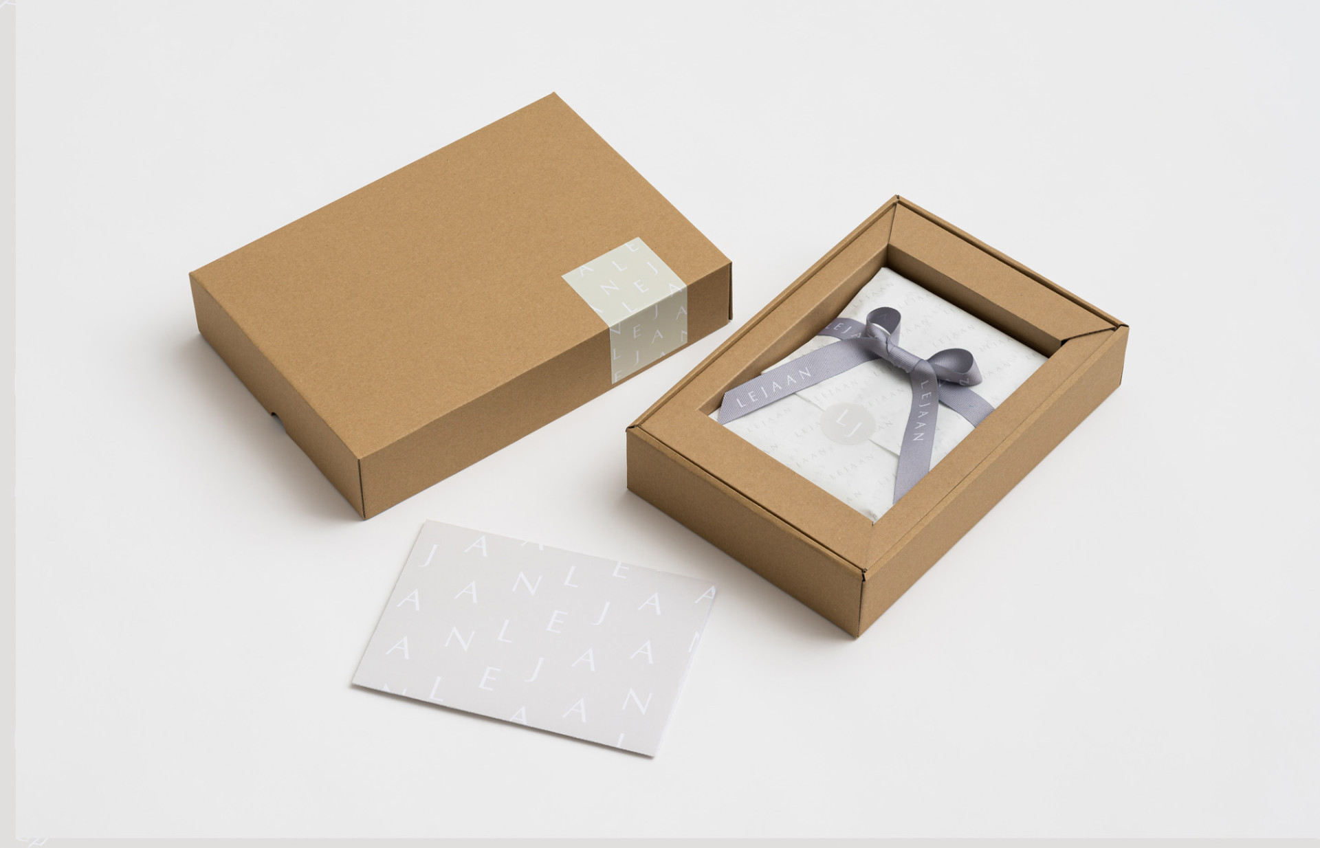 Delicate Silk in einer Geschenkverpackung.